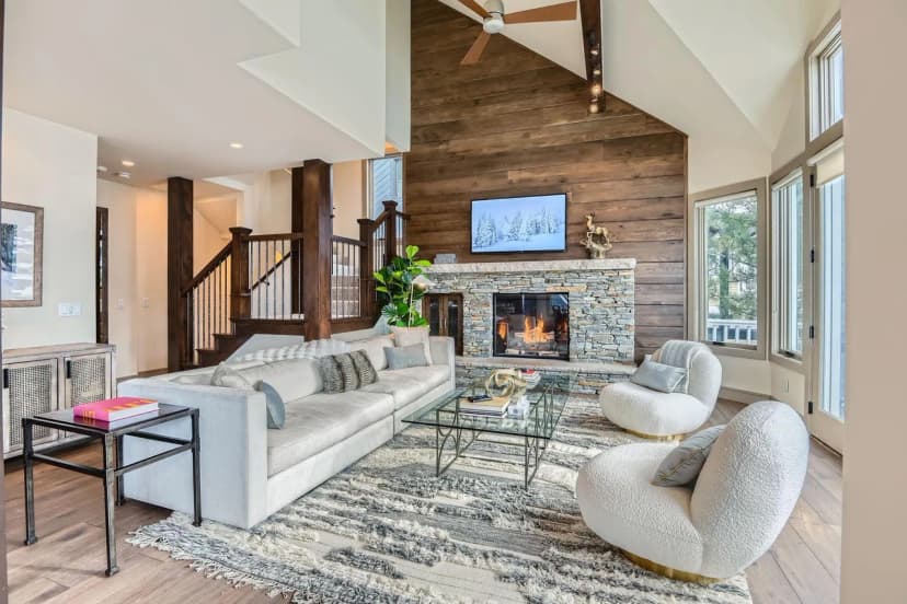 Mountain Majesty 311 Luxury Retreat in the Heart of Old Town