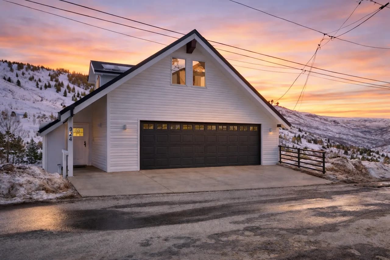 Mountain Majesty 311 Luxury Retreat in the Heart of Old Town photo 3