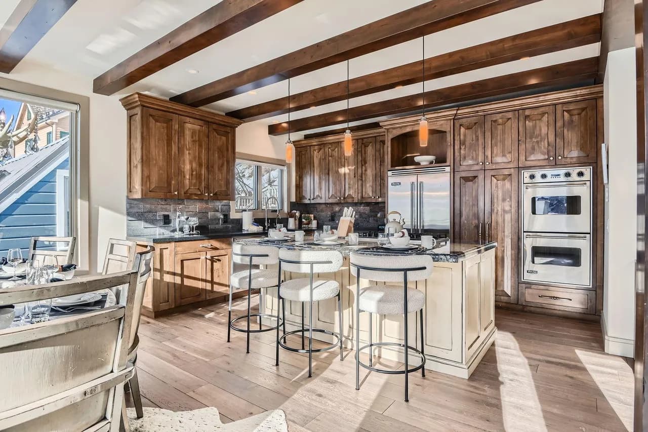 Mountain Majesty 311 Luxury Retreat in the Heart of Old Town photo 4