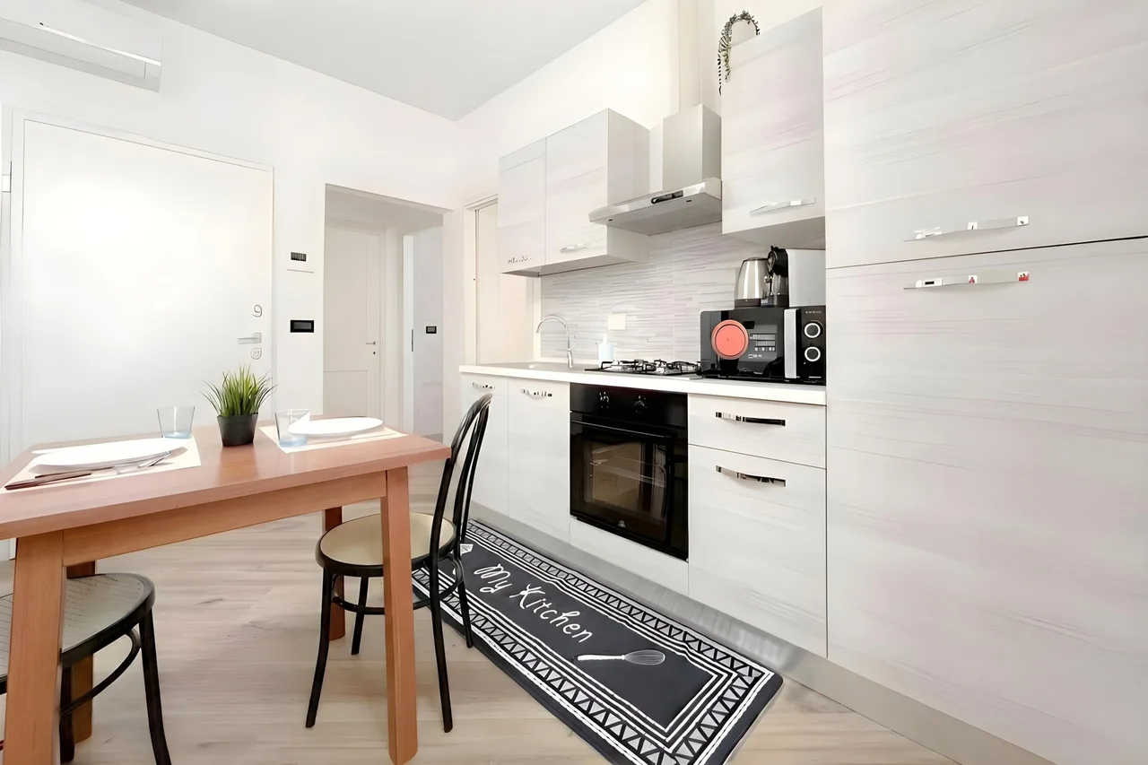 Charming Apartment in Genova photo 3