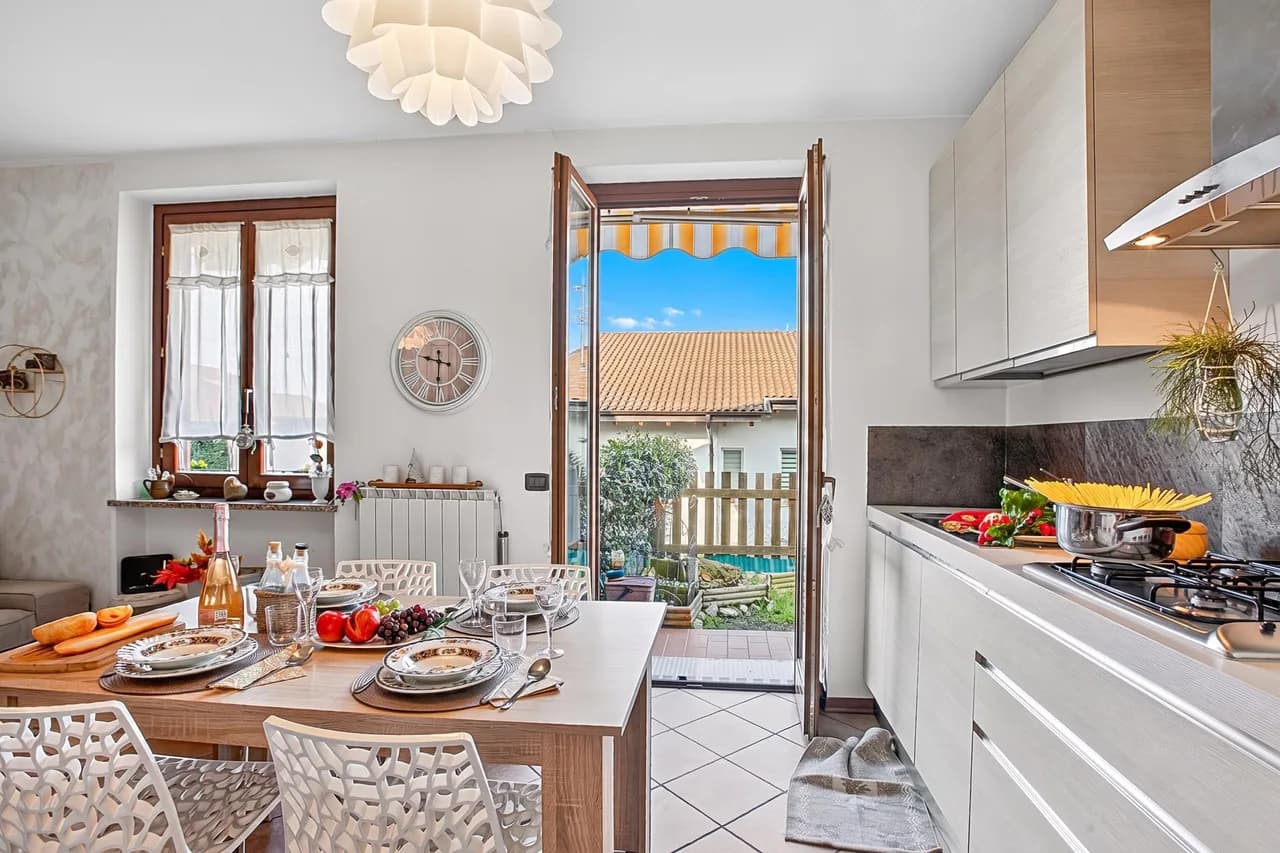 Alba Rosa Apartment - 2 Bed, 2 Bath photo 4