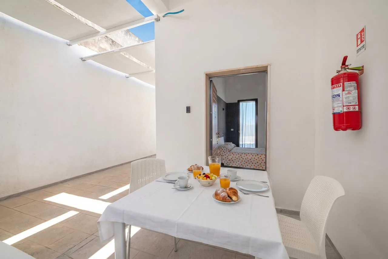 Spacious Six-Bedroom Apartment in Santa Cesarea Terme