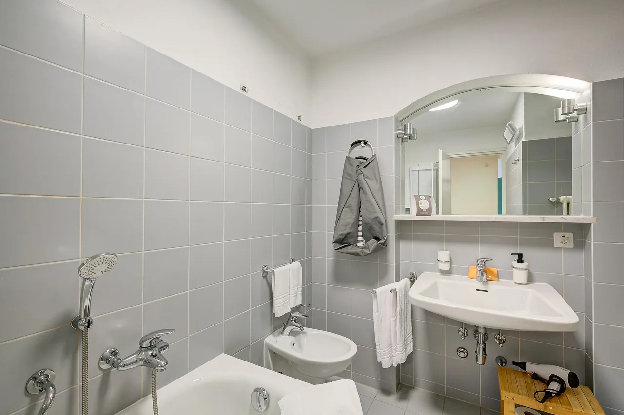 Lakeside View Apartment in Ticino photo 5