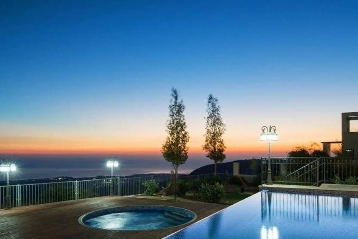 Mountain And Sea View Villa in Peyia photo 2