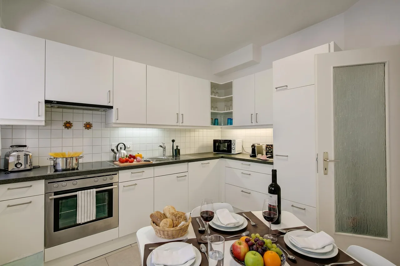 Charming Waterfront Apartment in Ticino photo 4