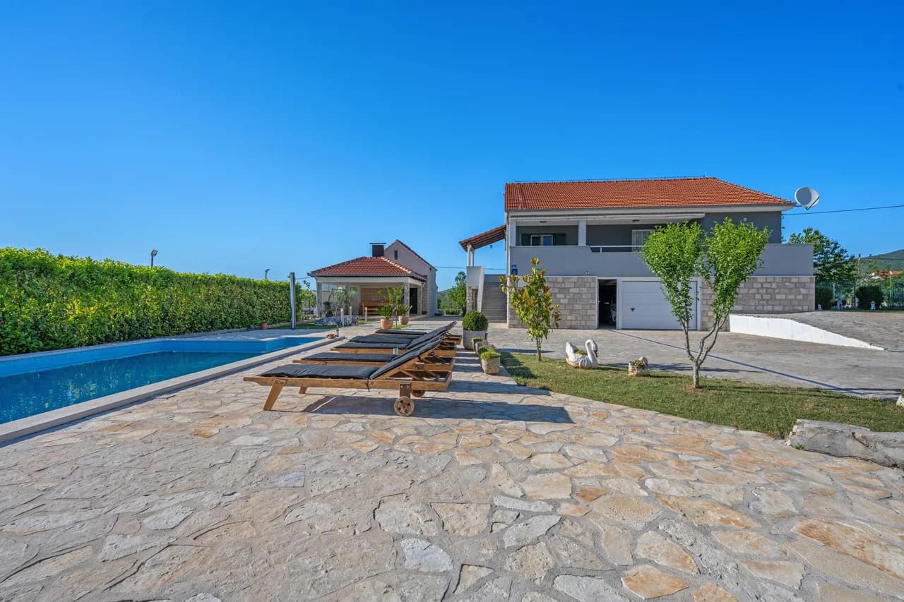 Seafront Pool Villa in Šibenik