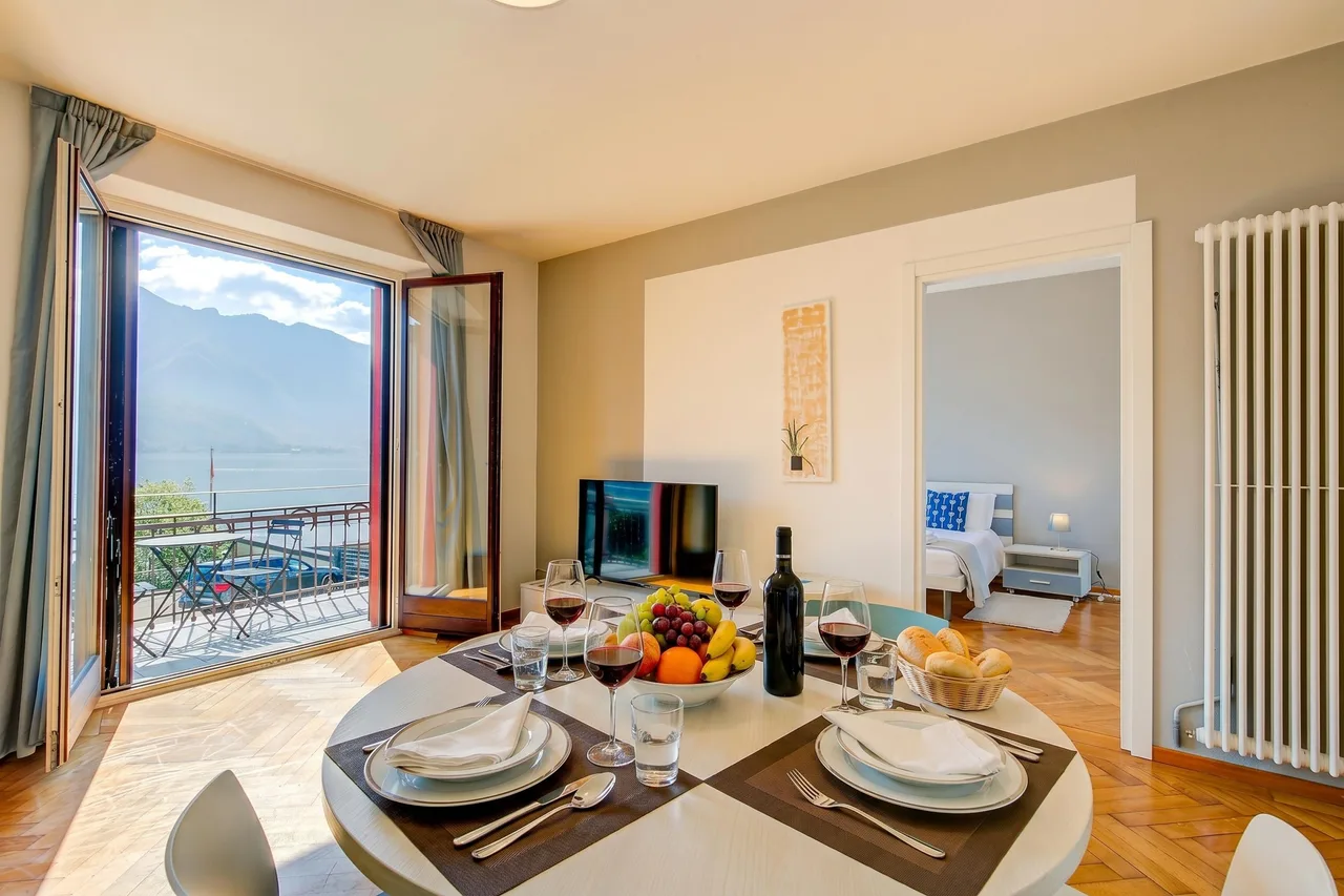 Modern Lakeside Apartment in Ticino photo 2