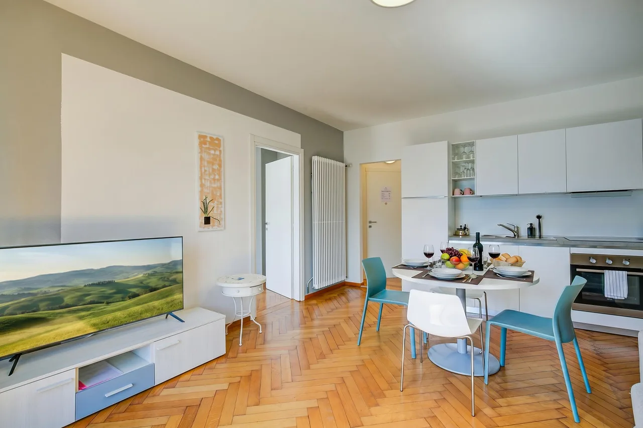 Modern Lakeside Apartment in Ticino photo 3