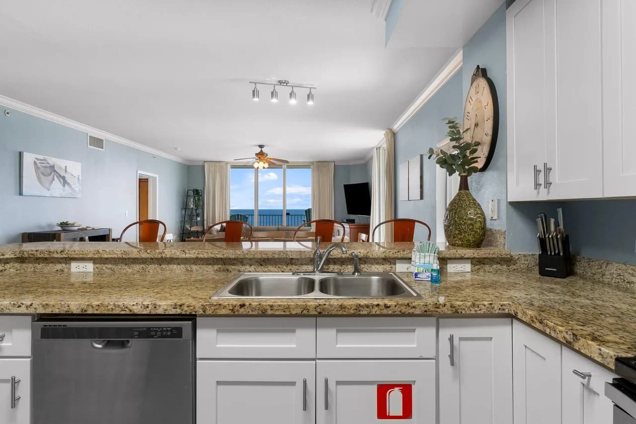 Oceanfront Condominium in Gulf of Mexico photo 2
