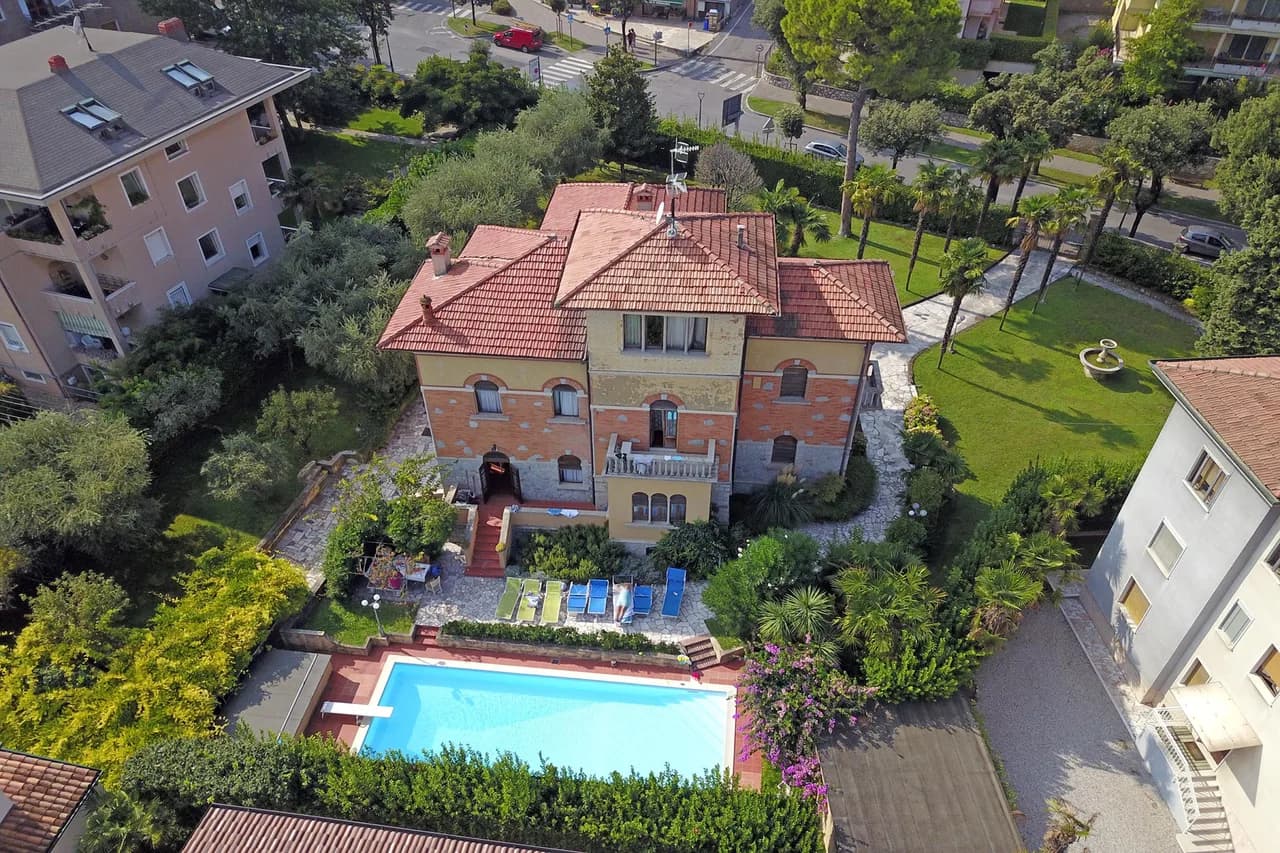 Lakefront Villa with Private Pool in Desenzano del Garda