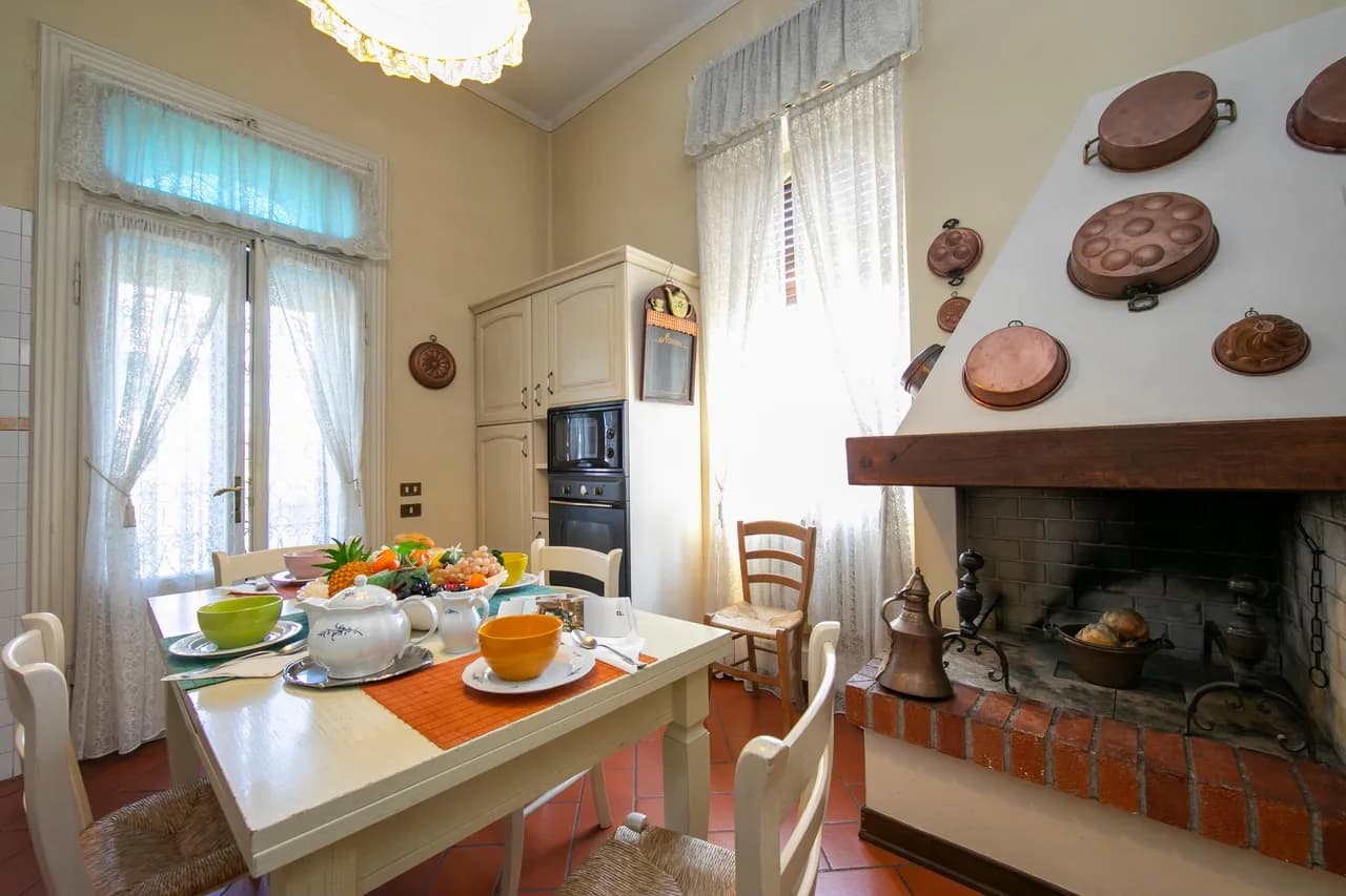 Lakefront Villa with Private Pool in Desenzano del Garda photo 5