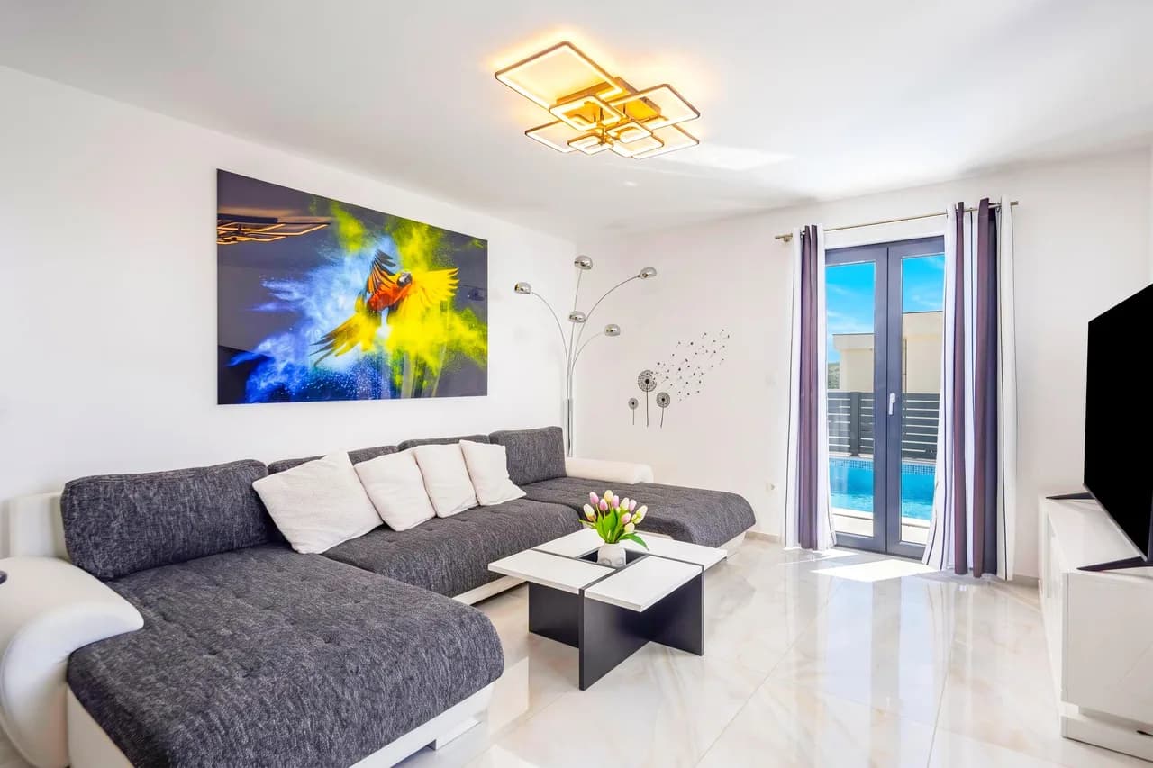 Private Pool Vacation Home in Poreč photo 4
