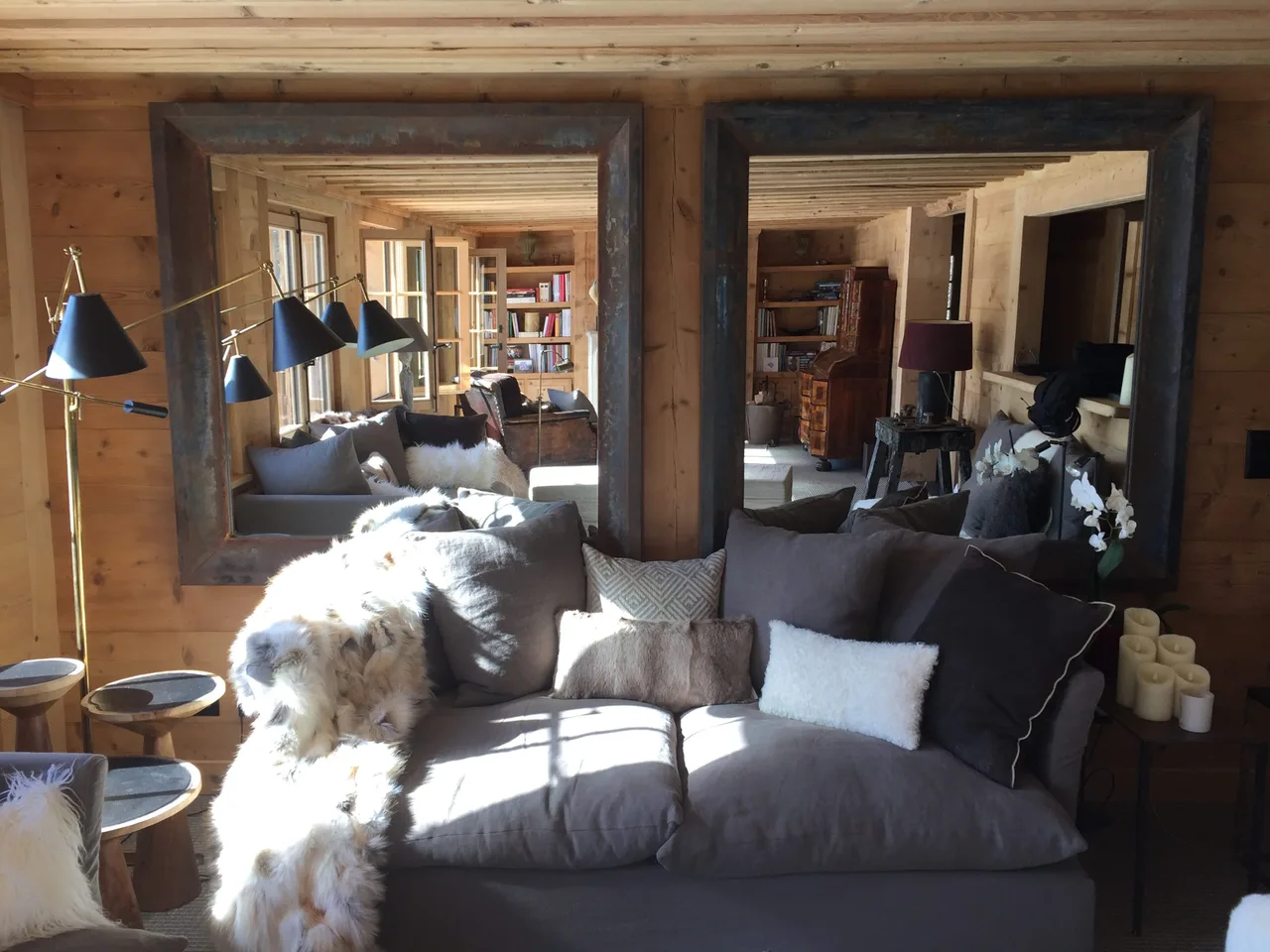 Luxurious Chalet with Hot Tub right next to Gstaad photo 2