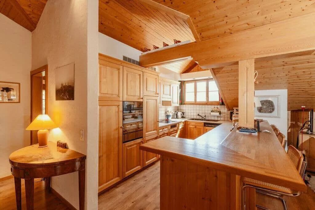 Gstaad - Cozy Spacious Flat Right in the Village photo 2