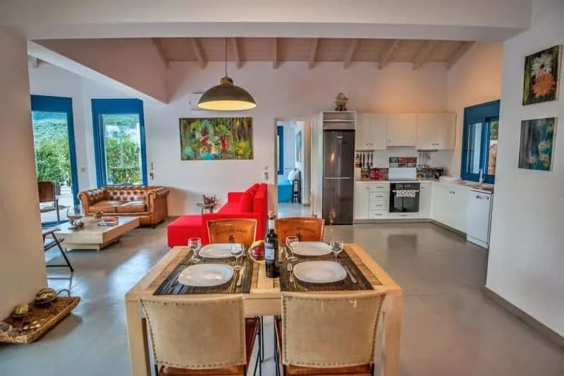Luxurious Villa right on the beach - amazing views photo 2