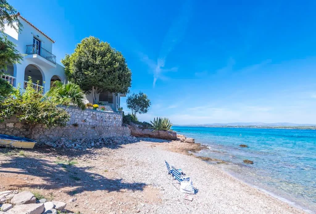 Beachfront Spacious Great Villa for Big Families photo 4