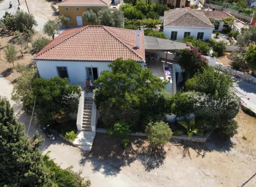 Charming 3BR House Built in Traditional Spetses Style
