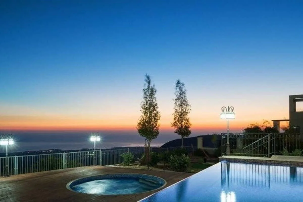 Spectacular 5 star villa with mountain & sea views photo 2