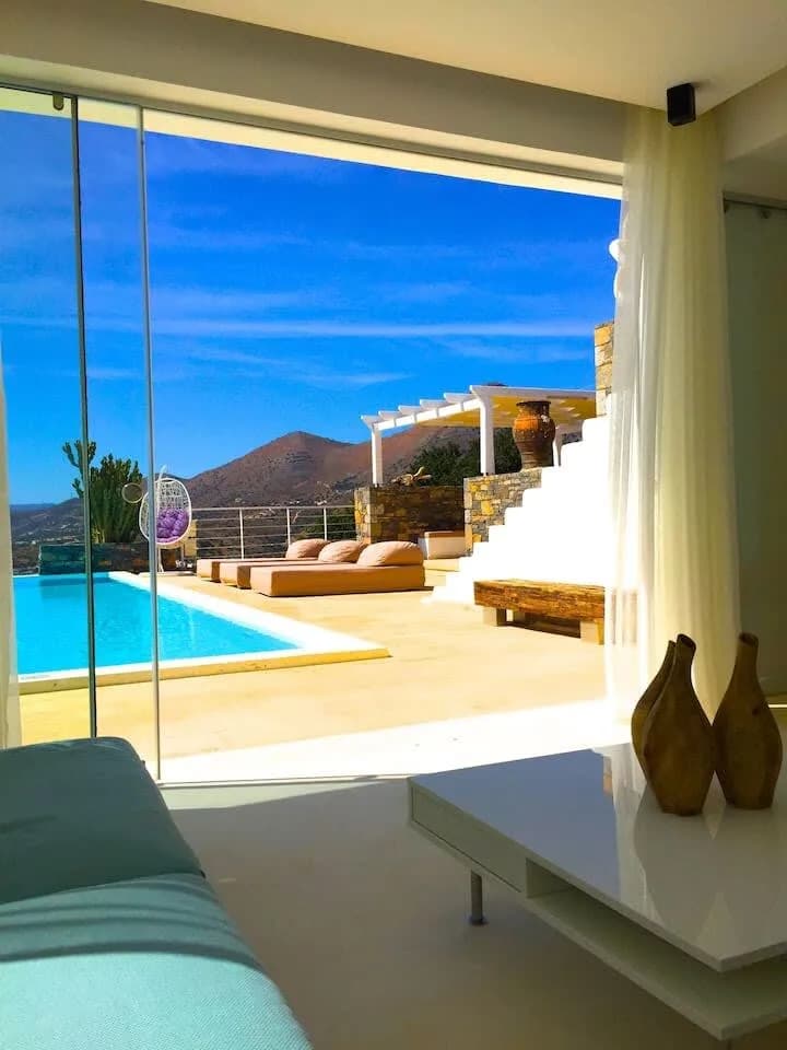 True Blue Luxury Villa in Elounda photo 4