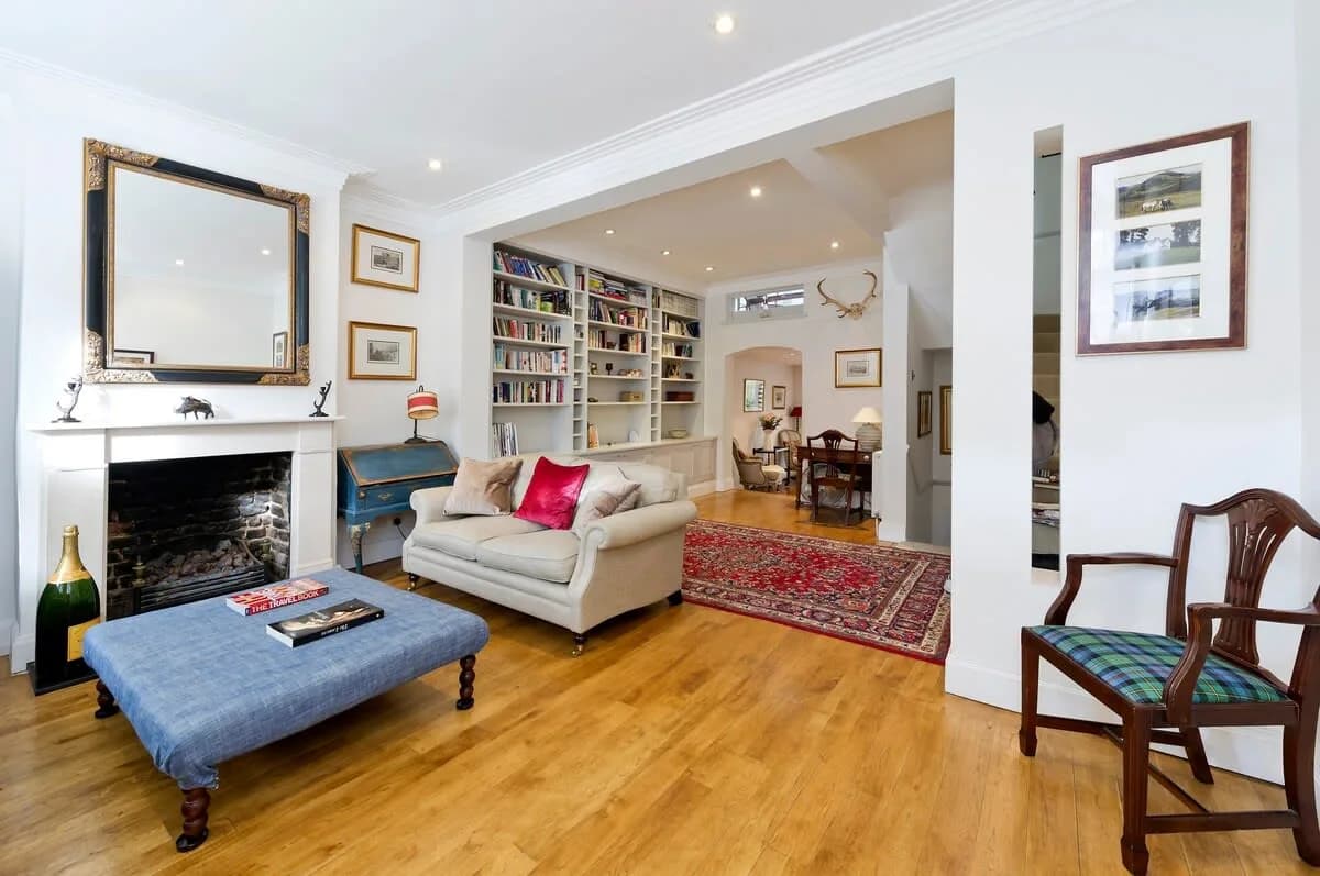 Large 4-Bed House with a Garden, Fulham photo 3
