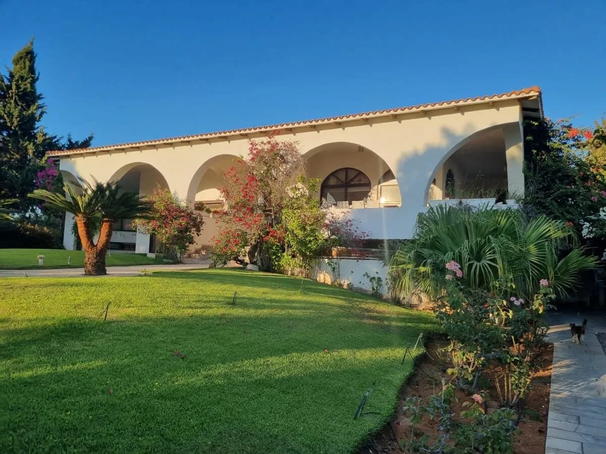 Amazing Villa with Fenced Pool Garden photo 2