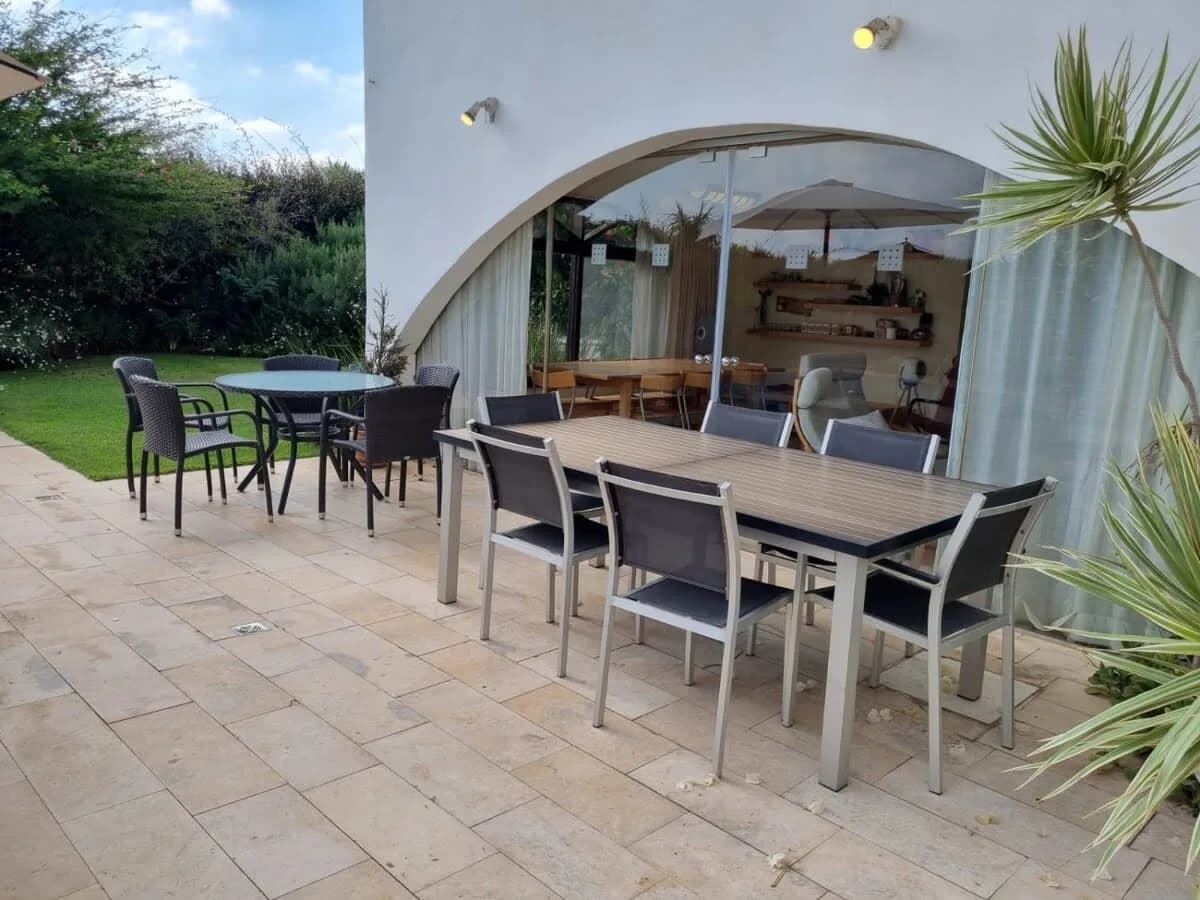 Amazing Villa with Fenced Pool Garden photo 4