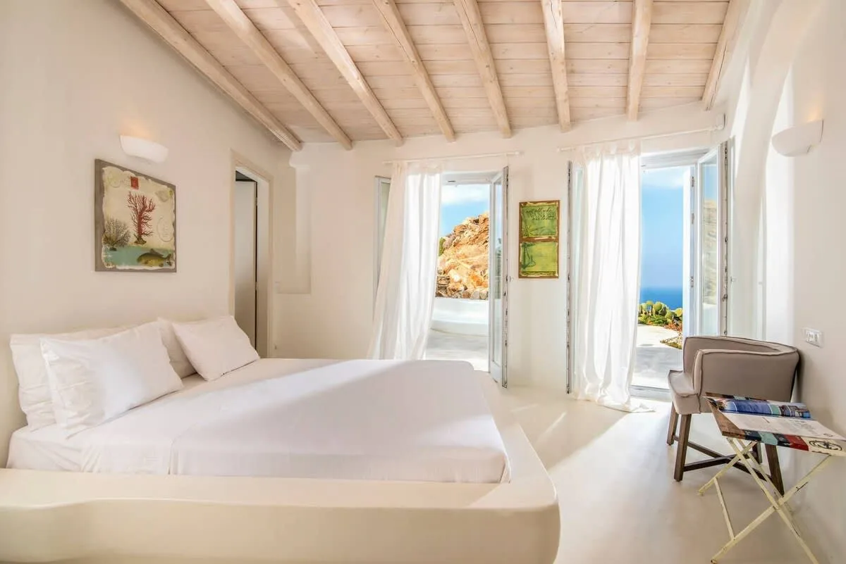 Superior Villa With Beautiful Pool & Jacuzzi photo 3