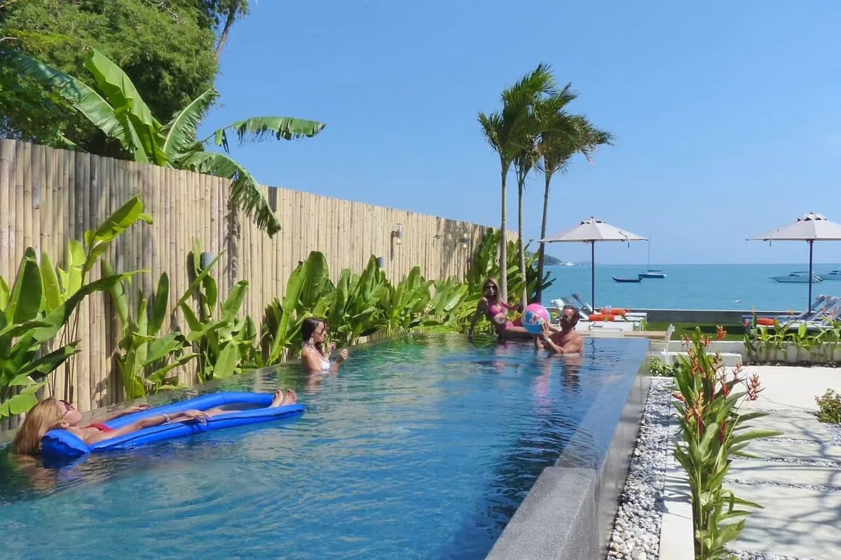 Great Modern Seafront Villa with Infinity Pool photo 3