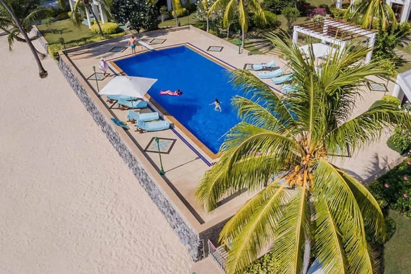 Luxury beachfront 4 Bedroom Villa, Phuket Thailand