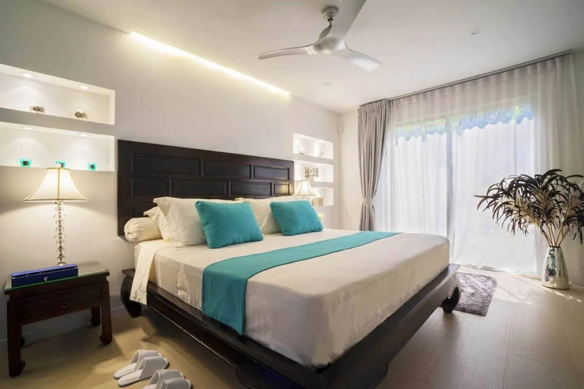 Luxury beachfront 4 Bedroom Villa, Phuket Thailand photo 3