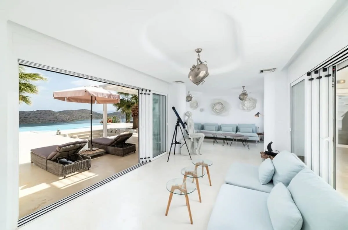 Elunda Bay Great Villa with Infinty Pool & Views photo 3