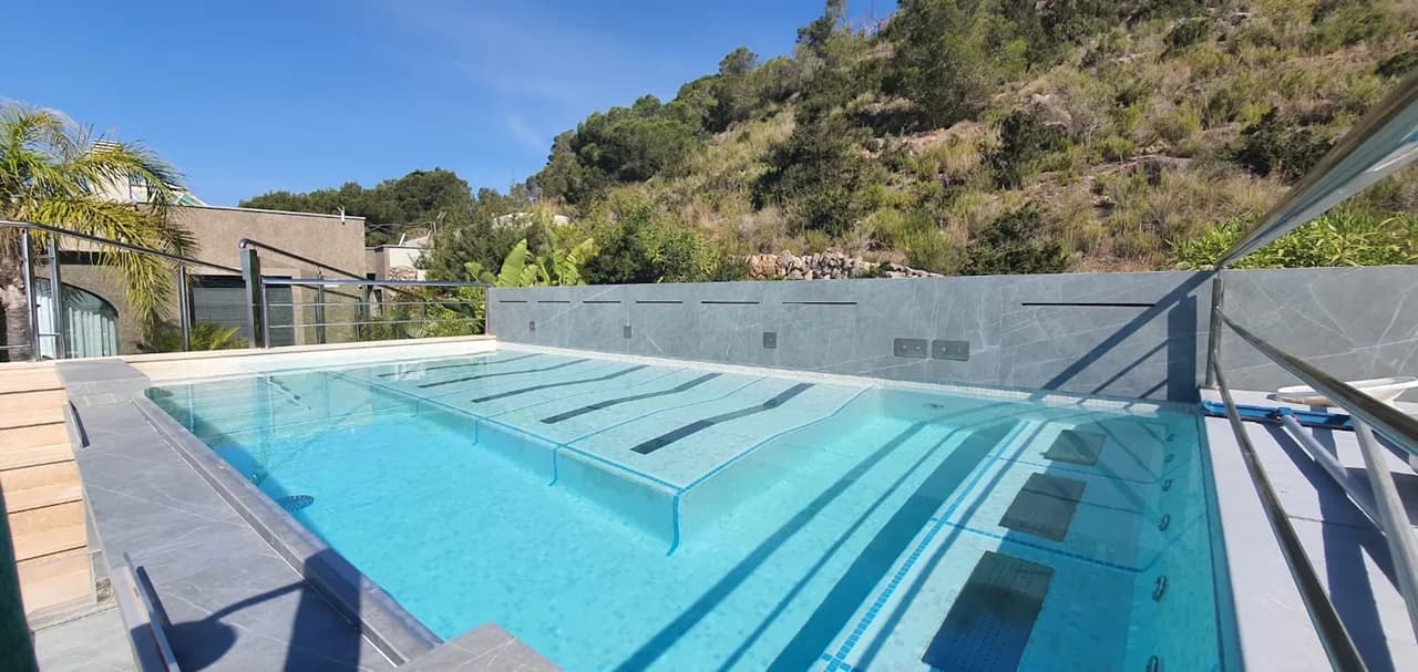Amazing luxurious 10 BR Villa with stunning views