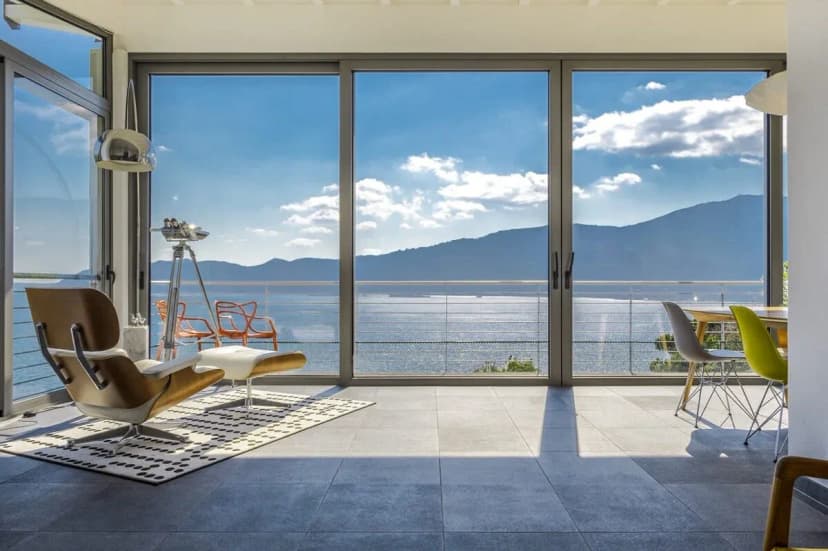 Lakeside Three Bedroom Villa in Lake Maggiore