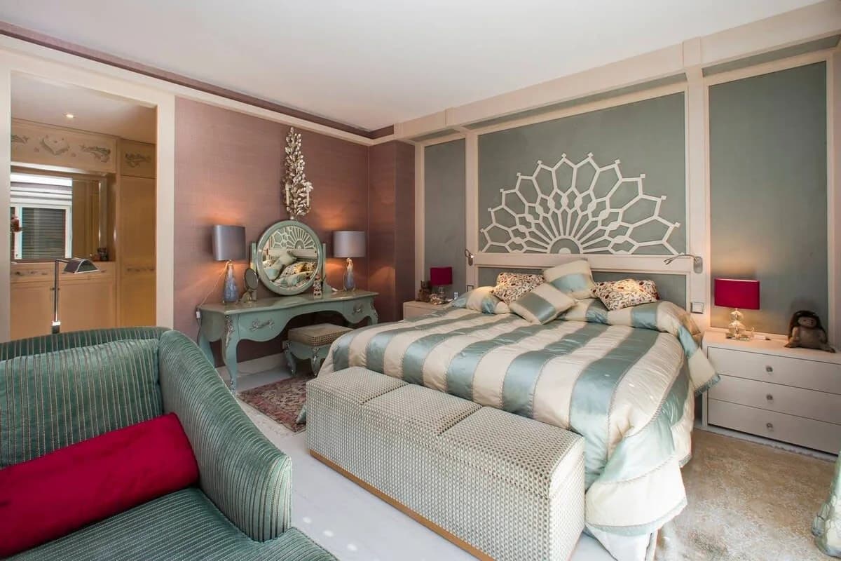 Super Luxury 7BR chalet with  Private Pool & Spa photo 3