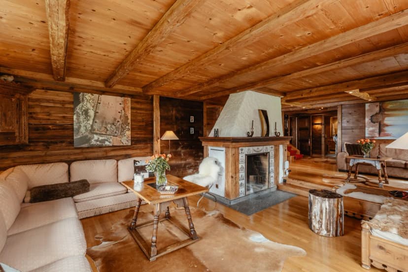 Ski in Ski out authentic Lux chalet on the Wispile