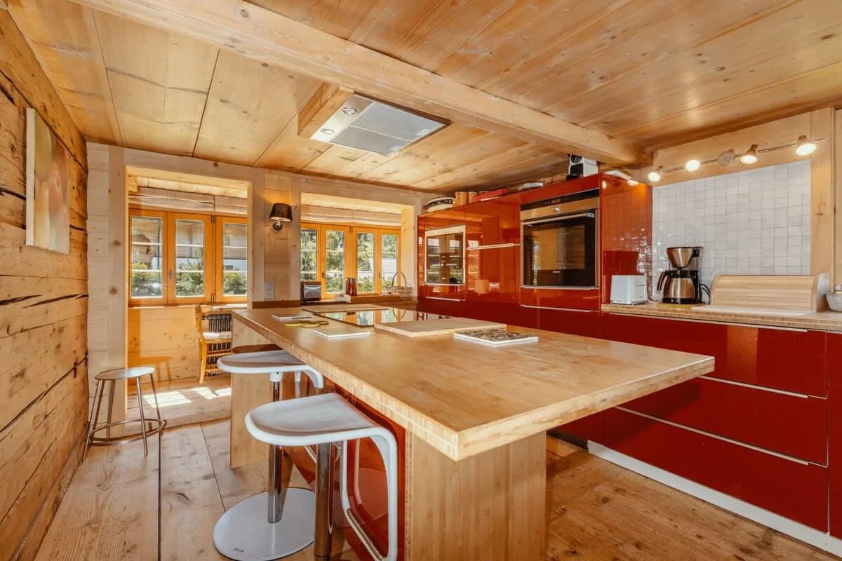 Authentic Designed Chalet right next to Gstaad photo 4