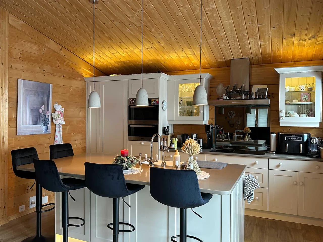 Cozy Scenic Family Chalet Gstaad & Glacier 3000 photo 5