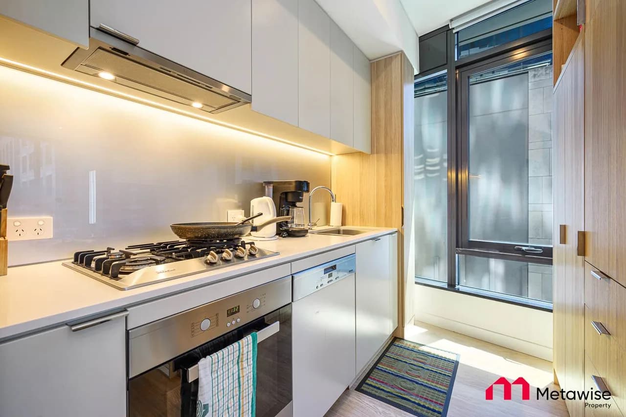 Air-Conditioned Two Bedroom Apartment in Sydney CBD photo 2