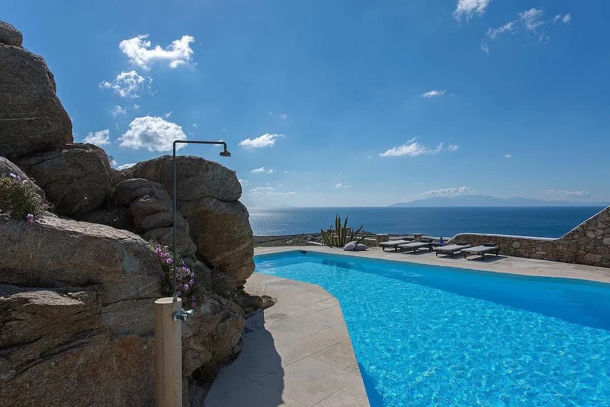 Stunning 8 BR Villa with Jaquzzi photo 4