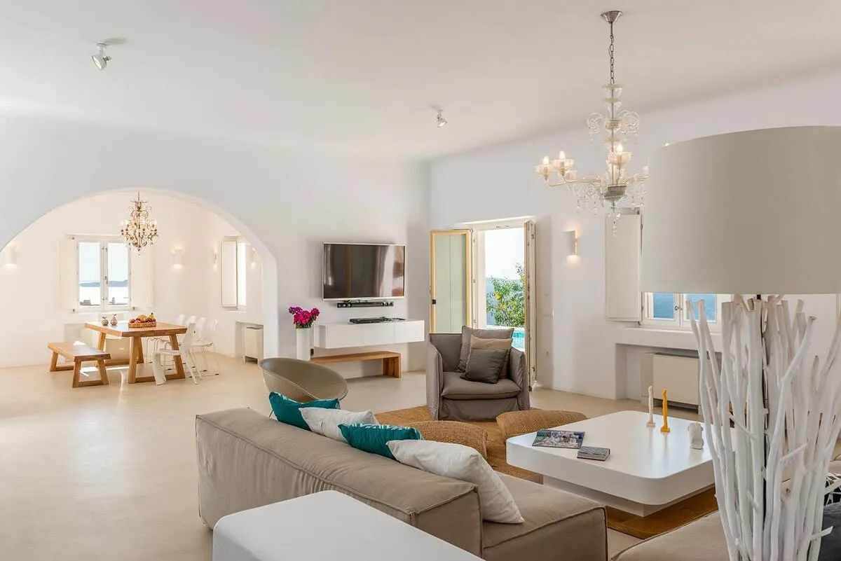 Beautiful Villa in an Amazing Location photo 2
