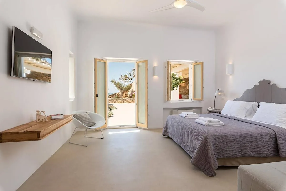 Beautiful Villa in an Amazing Location photo 4