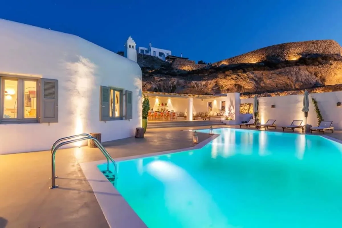 Luxurious Villa right by the Beach photo 4