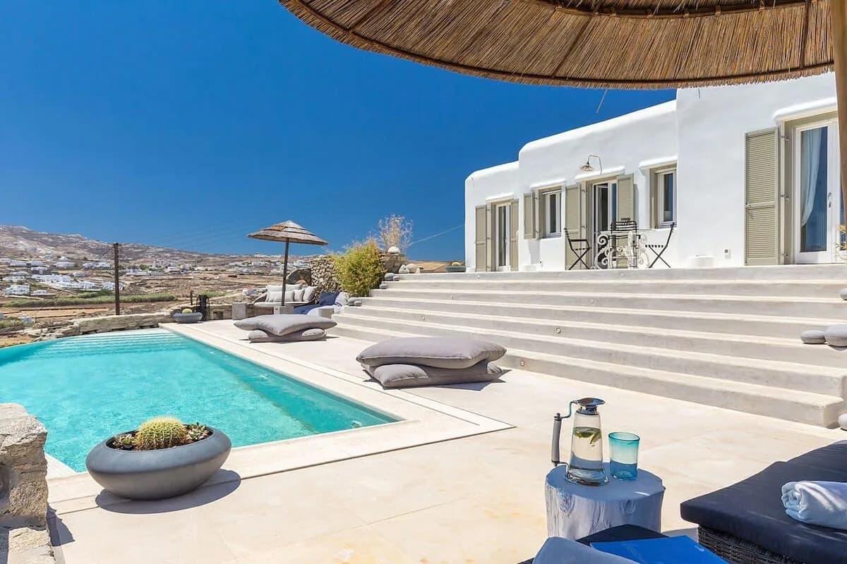 Spacious Mykonos Villa with Pool & Beach