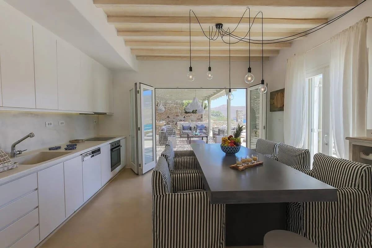Spacious Mykonos Villa with Pool & Beach photo 4