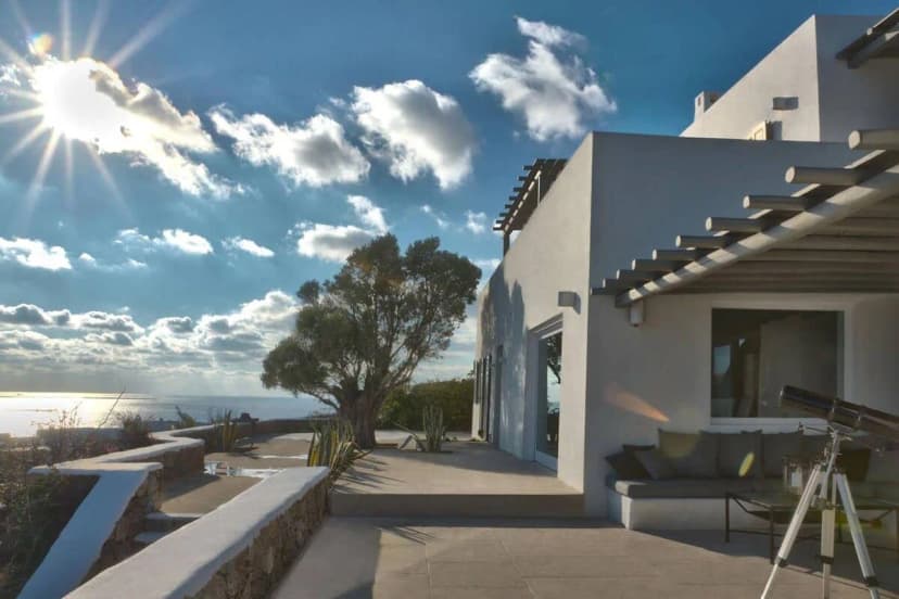 Luxury Villa with Pool in Mikonos