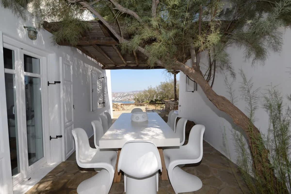 Gorgeous Greek Style Villa photo 4