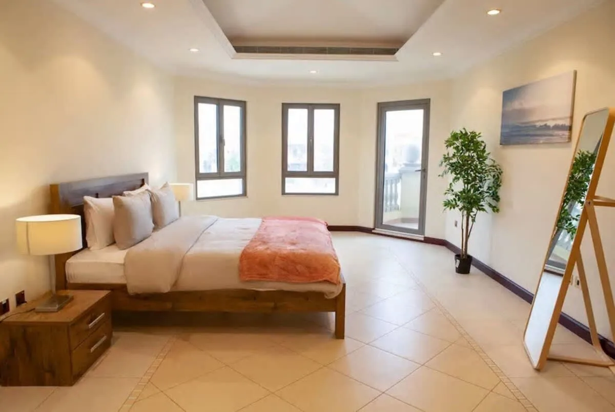 Spacious Villa with Private Beach in Dubai photo 3
