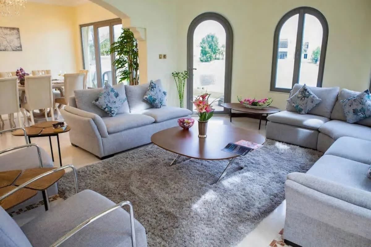 Spacious Villa with Private Beach in Dubai photo 4