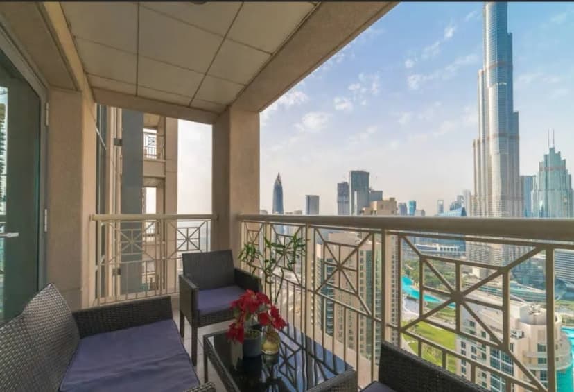Luxury Apartment with Burj Khalifa Views