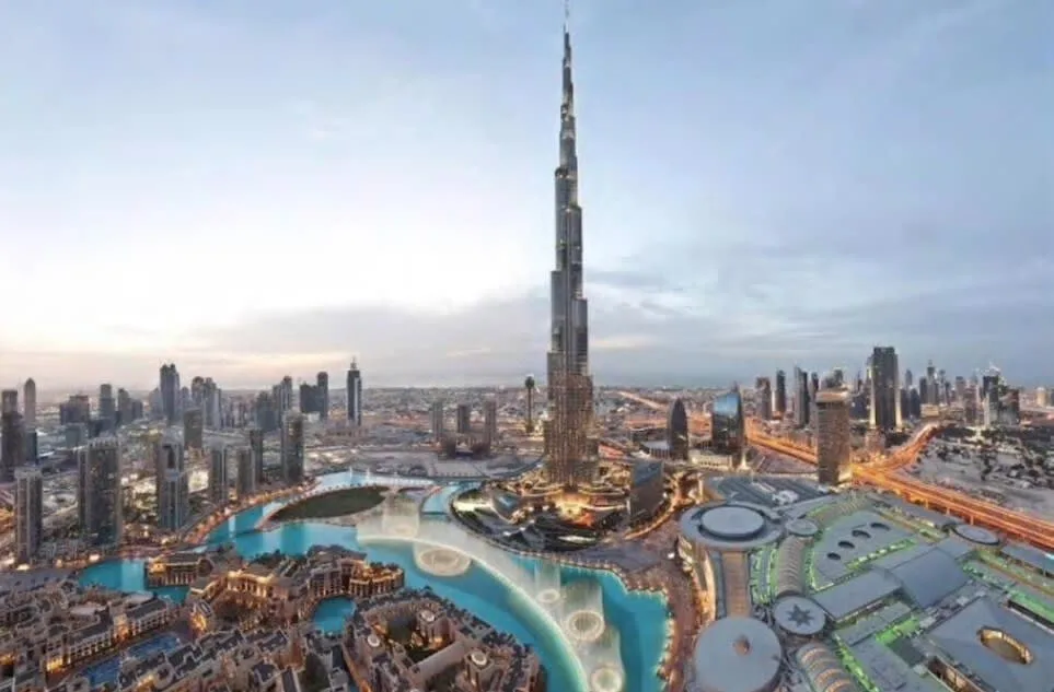 Luxury Apartment with Burj Khalifa Views photo 3